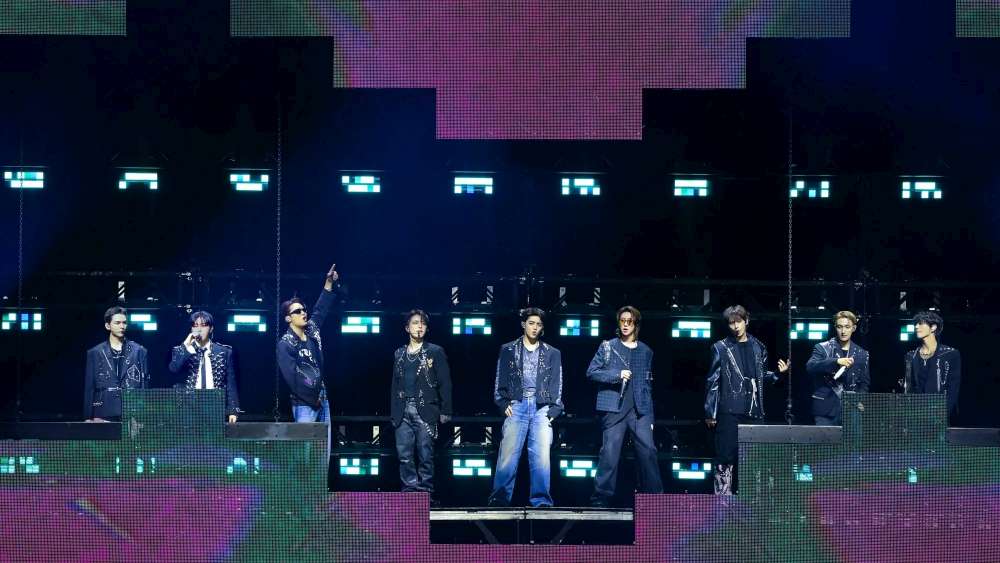 Seventeen World Tour New C.A.